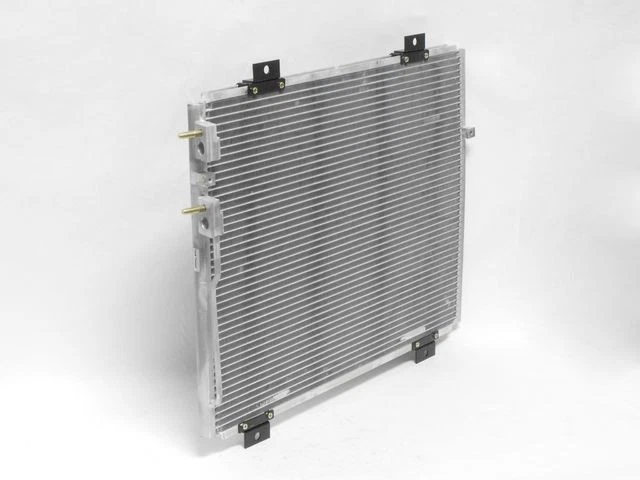 Condensador de aire acondicionado para 05-11 Dodge Mitsubishi Ram Dakota Raider 3,7 L V6 VIN: K PQ65Q5 Foto 1 de 1