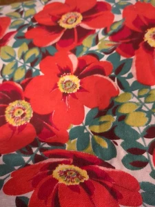 Twill 54" X 48" Tablecloth with Floral Poppy Pattern Very English Cottage - Picture 1 of 11