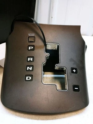 Hyundai Sonata 2006-2010 centro A/T cambio bisel plateado fabricante de equipos originales usado Foto 1 de 4