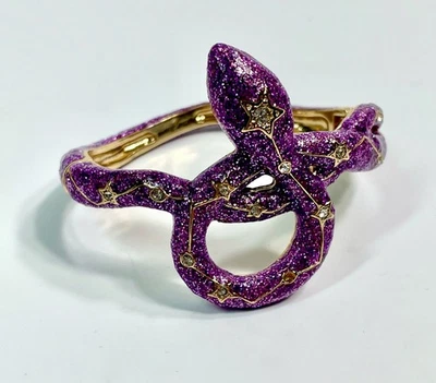 Brazalete abrazadera con bisagras serpiente púrpura Betsey Johnson HEAVENLY CREATURES Foto 1 de 3