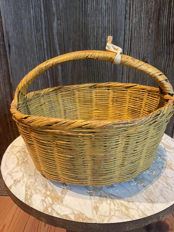 Vintage painted basket with handle Cover