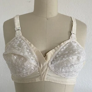 VINTAGE 50s 60s Embroidered Lace Bra Lingerie Pinup Brassiere 34 1950s 1960s - Picture 1 of 11