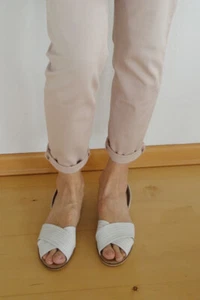 Damen Sandale Deena&Ozzy grazil flach überkreuz gesteppt weiß Gr. 7 - Bild 1 von 5