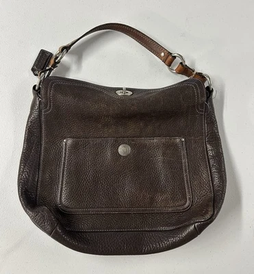 Bolso de hombro Coach Chelsea marrón de cuero granulado envejecido para mujer años 2000 Foto 1 de 4