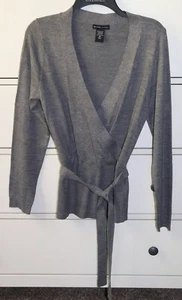 Ladies New York & Co. Gray Wrap Around Belted Long Sleeve Sweater size M - Bild 1 von 6