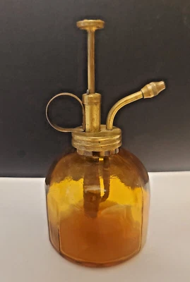 Antiguo vaporizador acanalado de vidrio amarillo Foto 1 de 4