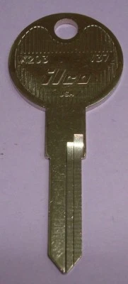 V37 VOLKSWAGEN LLAVE EN BLANCO AÑOS 90 VW Passat JETTA Golf GTI Eurovan CABRIO Corrado  Foto 1 de 2