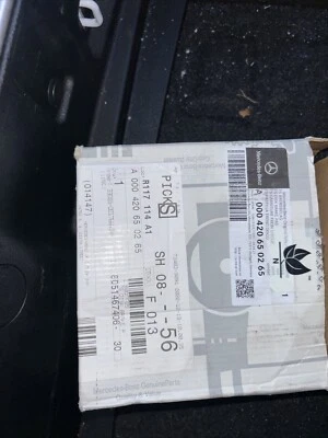 Juego de pastillas de freno traseras originales Mercedes-Benz Clase C, pastillas C250 C300 C350 NUEVO Foto 1 de 2