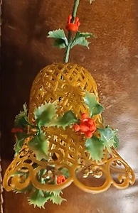 Vtg Christmas Plastic Holly Berry Mistletoe Ball Bell Hanging Gold Red Green - Picture 1 of 8