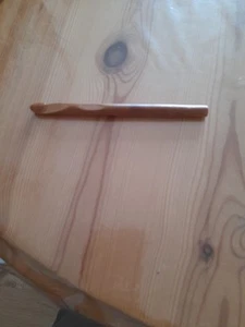 Wooden Crochet Hook Size 10mm - Picture 1 of 5