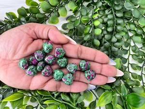 Ruby zoisite heart - mini ruby zoisite heart carving - 13mm natural ruby - Picture 1 of 10