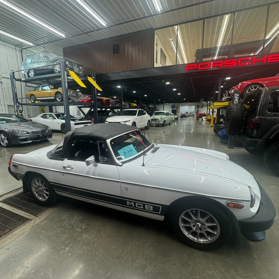 1974 MG MGB  - Image 1 of 4