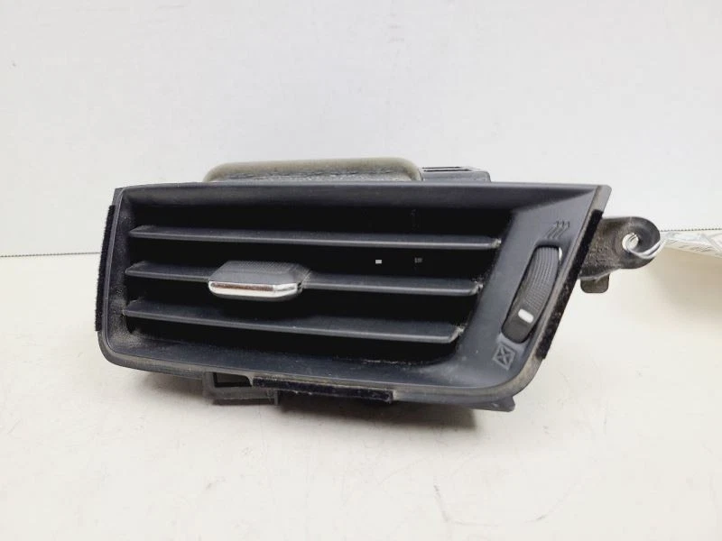2011 Chevrolet Tahoe RH Center Dash AC Heater Vent 565951 Foto 1 de 4