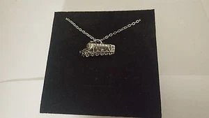 Flying Scotsman R136 English Pewter on a Silver Platinum Plated Necklace 18" - Picture 1 of 1