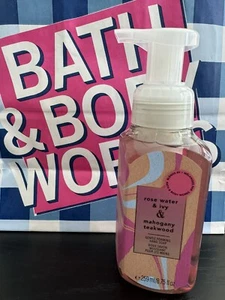 Bath and Body Works Hand Seife - 259ml - Rose Water & Ivy & Mahogany Teakwood - Bild 1 von 1