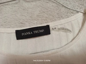 Ivanka Trump Women - Ivory Ruffle Long Sleeve Sweater - Size: Small - MAGA 2024 - Picture 1 of 8