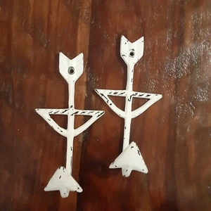Ganchos de flecha en apuros pintados de hierro x 2 acentos decorativos - Imagen 1 de 6