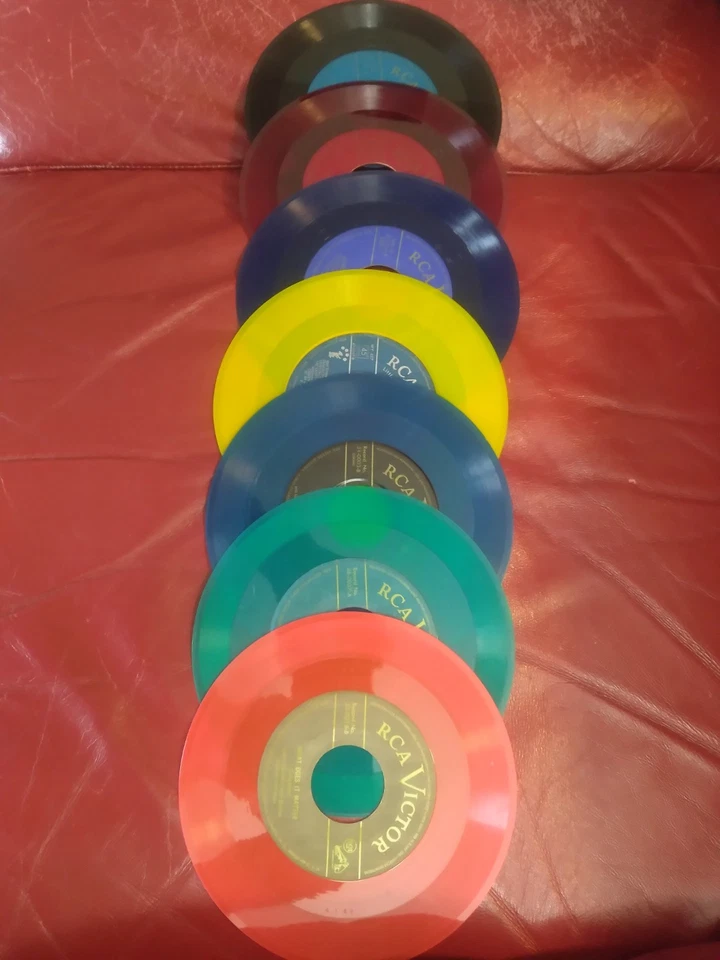 Complete Set of 1949 RCA Victor 45 rpm Records In All 7 Original Colors - Image 1 of 2