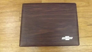 Vtg 1976 Chevrolet Passenger Car Buyiers Guide Corvette Camaro,Nova,Chevelle  - Picture 1 of 12