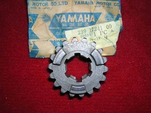 Yamaha TR2 4th Gear. 18T. Genuine Yamaha New.( B76/3B) - Picture 1 of 2