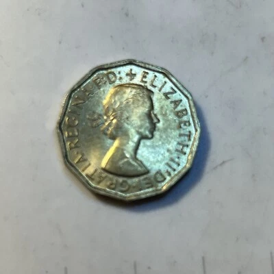 🧭ELIZABETH II UK GB 3 PENCE 1967 - Image 1 of 4