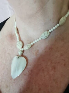 , white turquoise necklace mother of pearl pendant bracelet + earrings - Picture 1 of 3