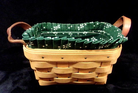 1998 LONGABERGER HAND WOVEN BERRY BASKET w/FABRIC LINER and PROTECTOR Cover