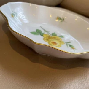 [Near Mint] Beautiful Meissen Yellow Rose plate From Japan - Picture 1 of 6