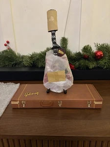 Back to the Future Mini Guitar AXE HEAVEN "1955" ES-345 MINT CONDITION IN HAND - Picture 1 of 3