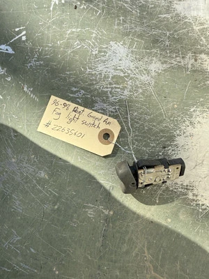 1996-1998 Pontiac Grand am Fog Light Switch  - Image 1 of 2