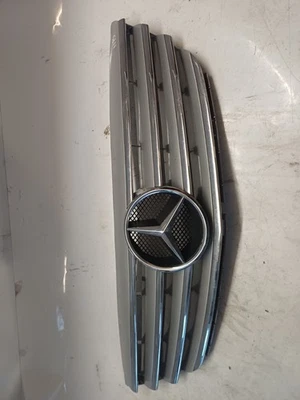 11B* Mercedes Benz MB B Classe W245 Grille Avant A1698800783 - Photo 1/4