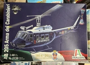 Modellino elicottero Italeri 2739 scala 1:48 AB 205 Arma dei Carabinieri kit plastica - Foto 1 di 3