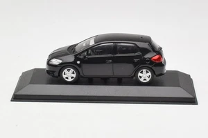 TOYOTA004 Toyota Auris E150 Black Minichamps 1/43 - Picture 1 of 4
