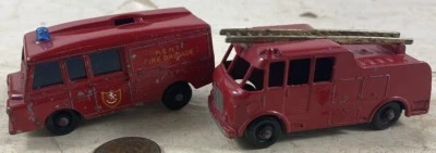 Vintage Matchbox No 9 and 57 Land Rover Merryweather Fire Truck - Image 1 of 3