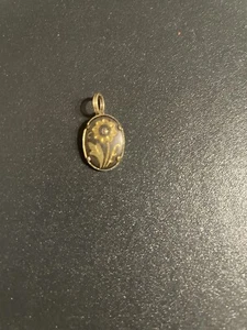 Ciondolo spagnolo vintage filigrana Toledo damascato 1970 pieno oro (senza catena) - Foto 1 di 13