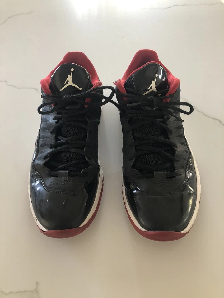 Nike Jordan Super.Fly Low Usado Talla 11 2012 DS Negro/Blanco Gimnasio-Rojo 540203 001 Foto 1 de 4