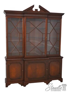 61013EC: BAKER Chippendale Mahogany 3 Door China Breakfront - Picture 1 of 12