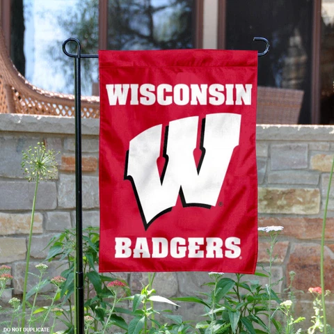 Wisconsin Badgers Garden Flag and Yard Banner Cover