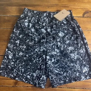 Nike Dri-FIT Shorts Older Boys XL Training Black White Speckled Swoosh NEW - Picture 1 of 9