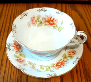 Vintage Jyoto Cup & Saucer ABSOLUTELY LOVELY Floral & Gold OCCUPIED JAPAN - Picture 1 of 7