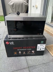 LG 25L 1000W NeoChef Smart Inverter Power Cooking Microwave Oven Black MS2596OS - Picture 1 of 3