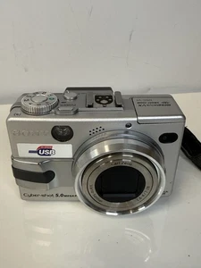Sony Digital Camera Cybershot DSC-V1 5.0MP w/Battery No Charger UNTESTED - Picture 1 of 9