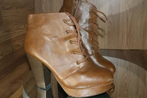 Brash Women 9.5 High Heels Beige Vegan Leather Side Zip EU42 GUC - Picture 1 of 12