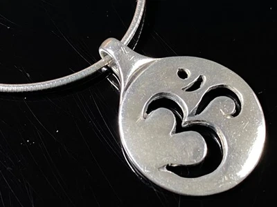 Sterling Silver OM Pendant on 925 Silver Cable, Signed "K" - 17" Chain / 11.75g - Image 1 of 4