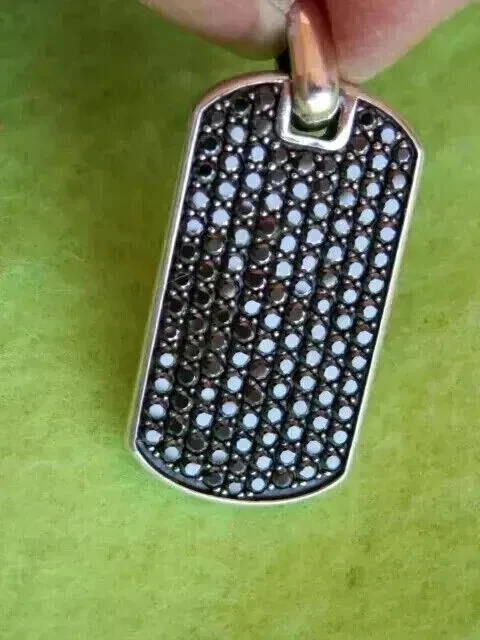 Colgante de plata de ley 925 con etiqueta de perro de diamante negro creado en laboratorio de corte redondo de 2 quilates para hombre Foto 1 de 4