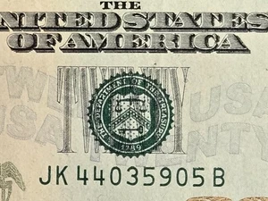 2009 U.S. $20 Dollar Bill Fancy Serial Number Green Seal Off-Centered - Picture 1 of 3
