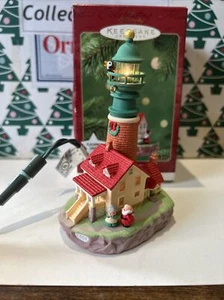 Lighthouse Greetings 5 Magic Light Christmas Hallmark Keepsake Ornament NIB - Picture 1 of 12