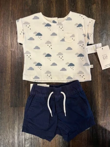 NWT BABY GAP BOYS NAVY BLUE SHORT AND CLOUD SHIRT 0-3 MONTHS OUTFIT SET NEW GIFT - Picture 1 of 1