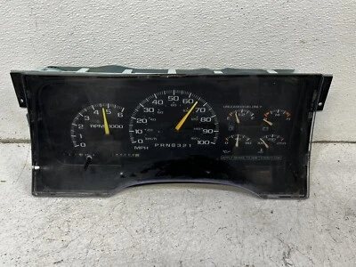 1995-1997 Chevrolet Tahoe A/T cluster speedometer tach gauges instrument panel — 第 1/4 张图片