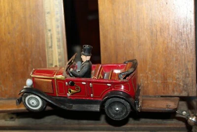 Sombrero de copa de coche Bandai vintage de hojalata y plástico a pilas hombre conducir temporizador antiguo Foto 1 de 4